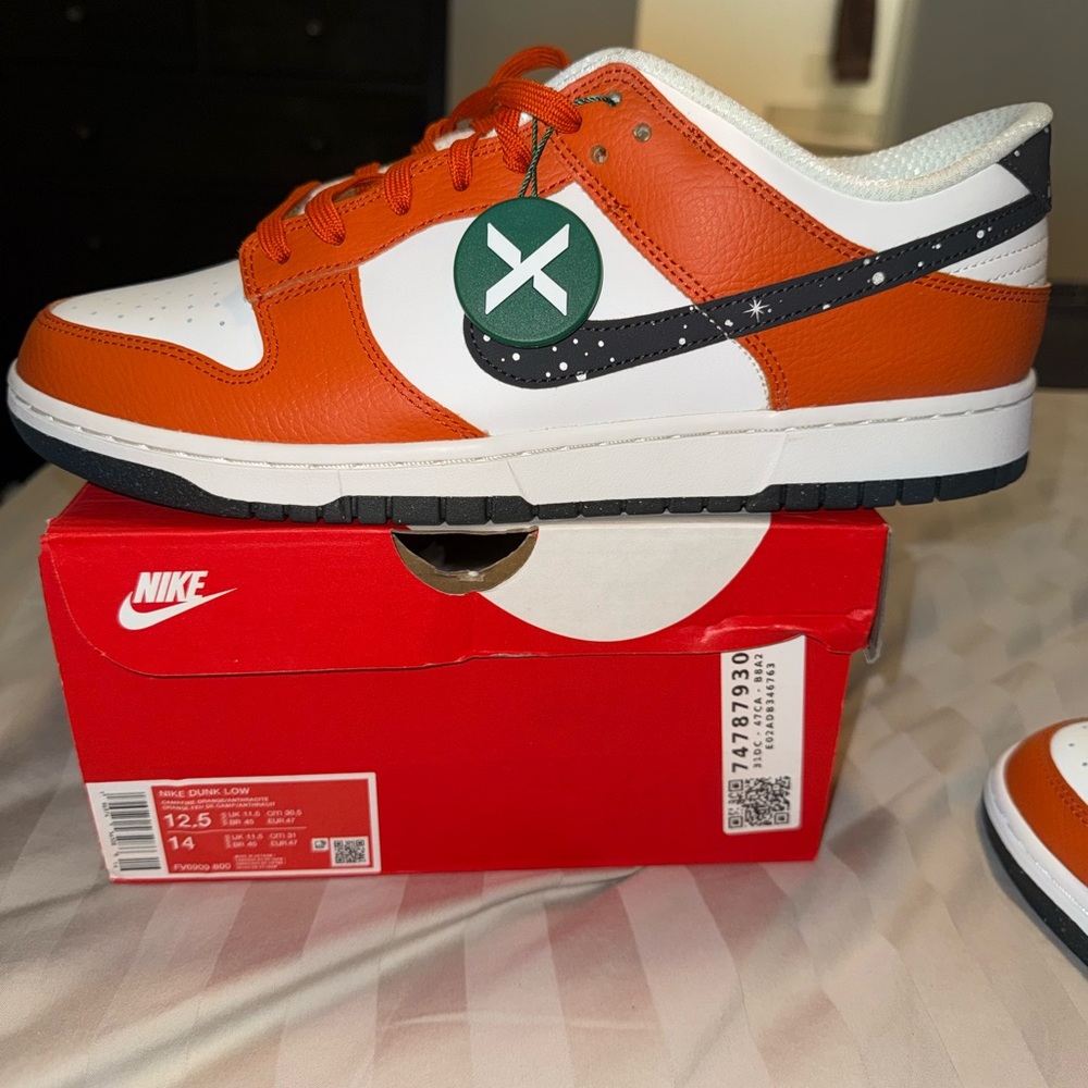 Nike dunk low Bright Orange and White Sneakers